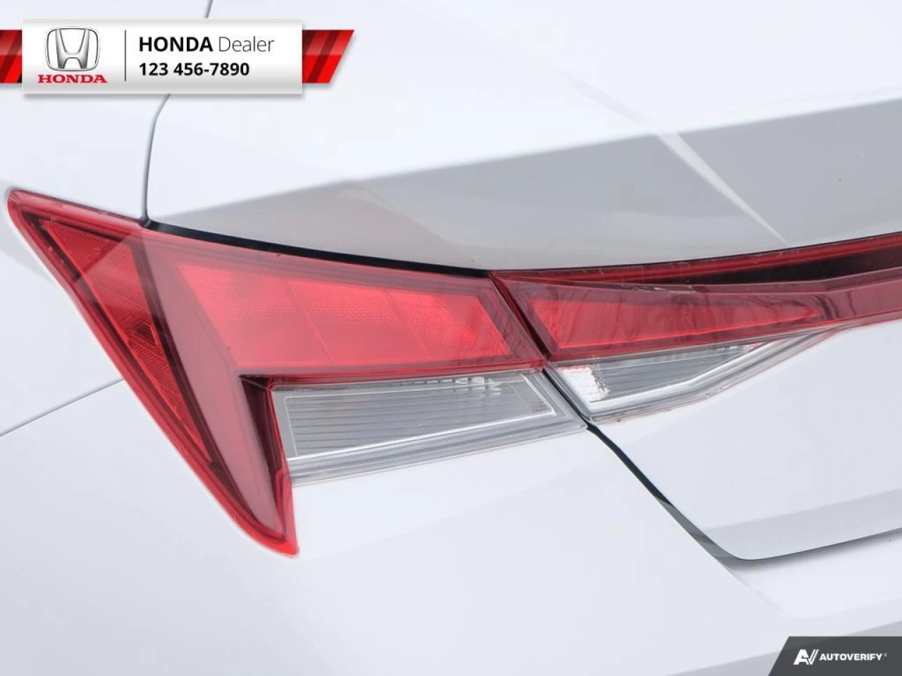 2022 Hyundai Elantra Preferred Main Image