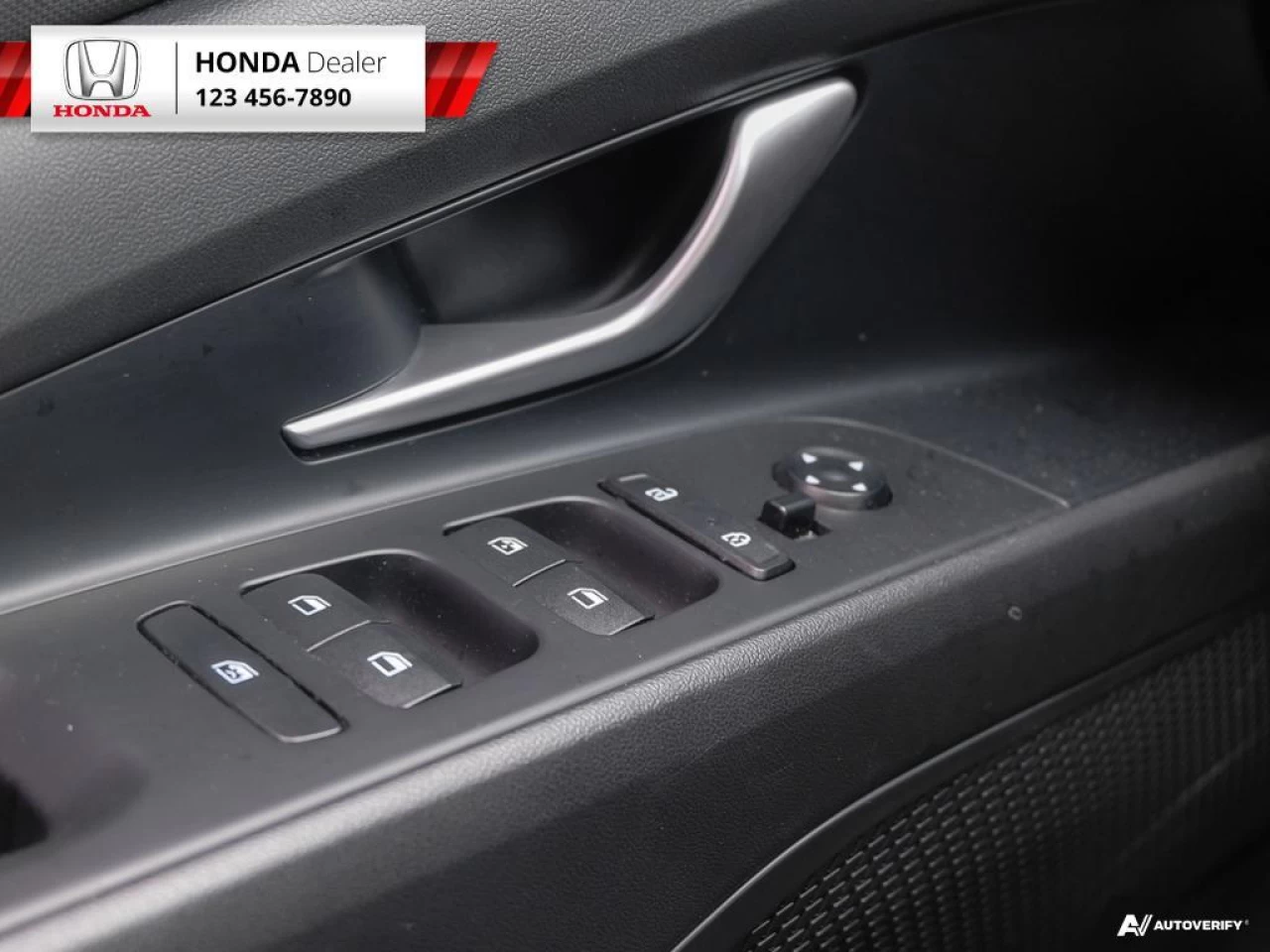 2022 Hyundai Elantra Preferred Main Image