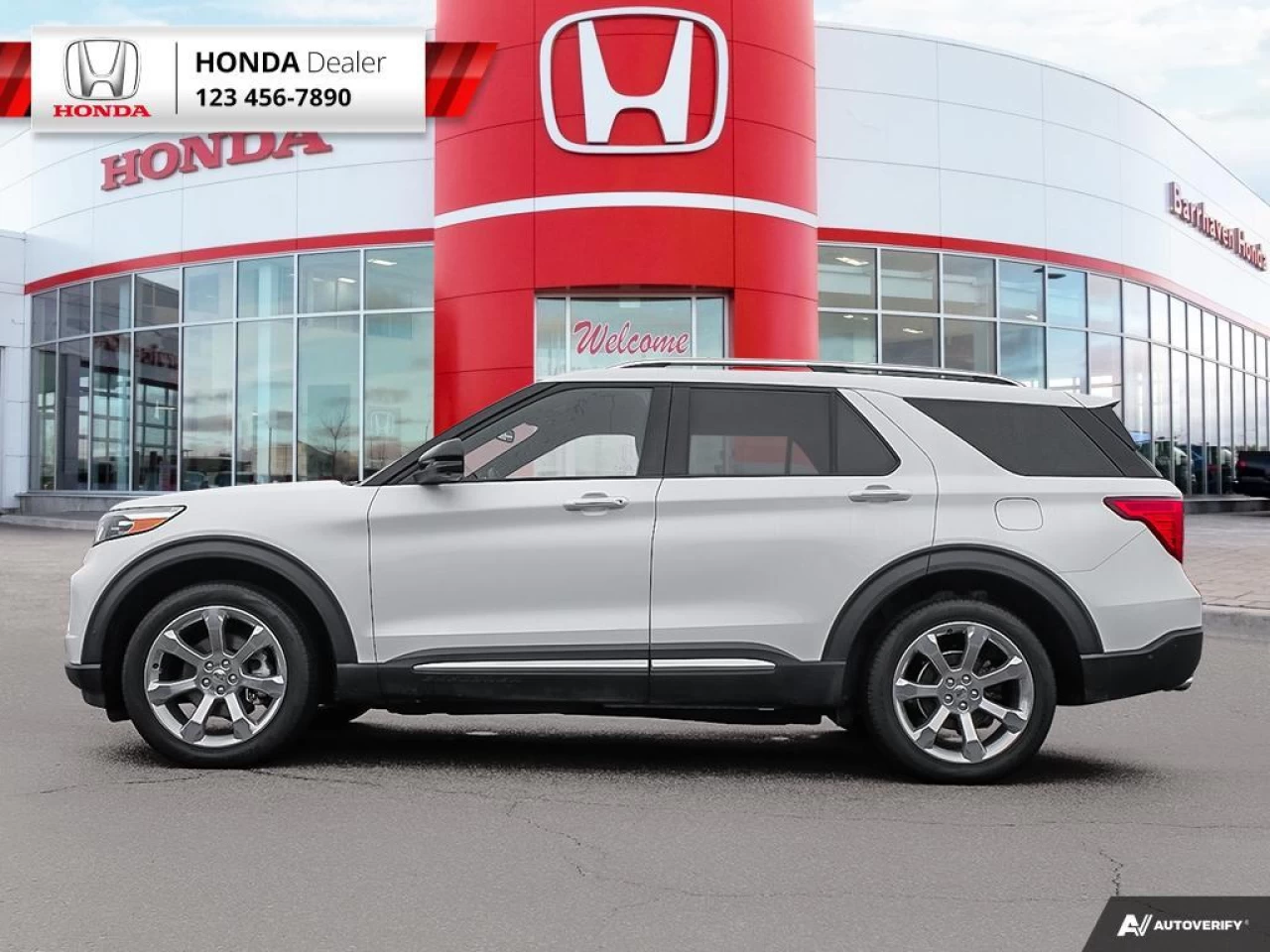 2020 Ford Explorer Platinum Main Image