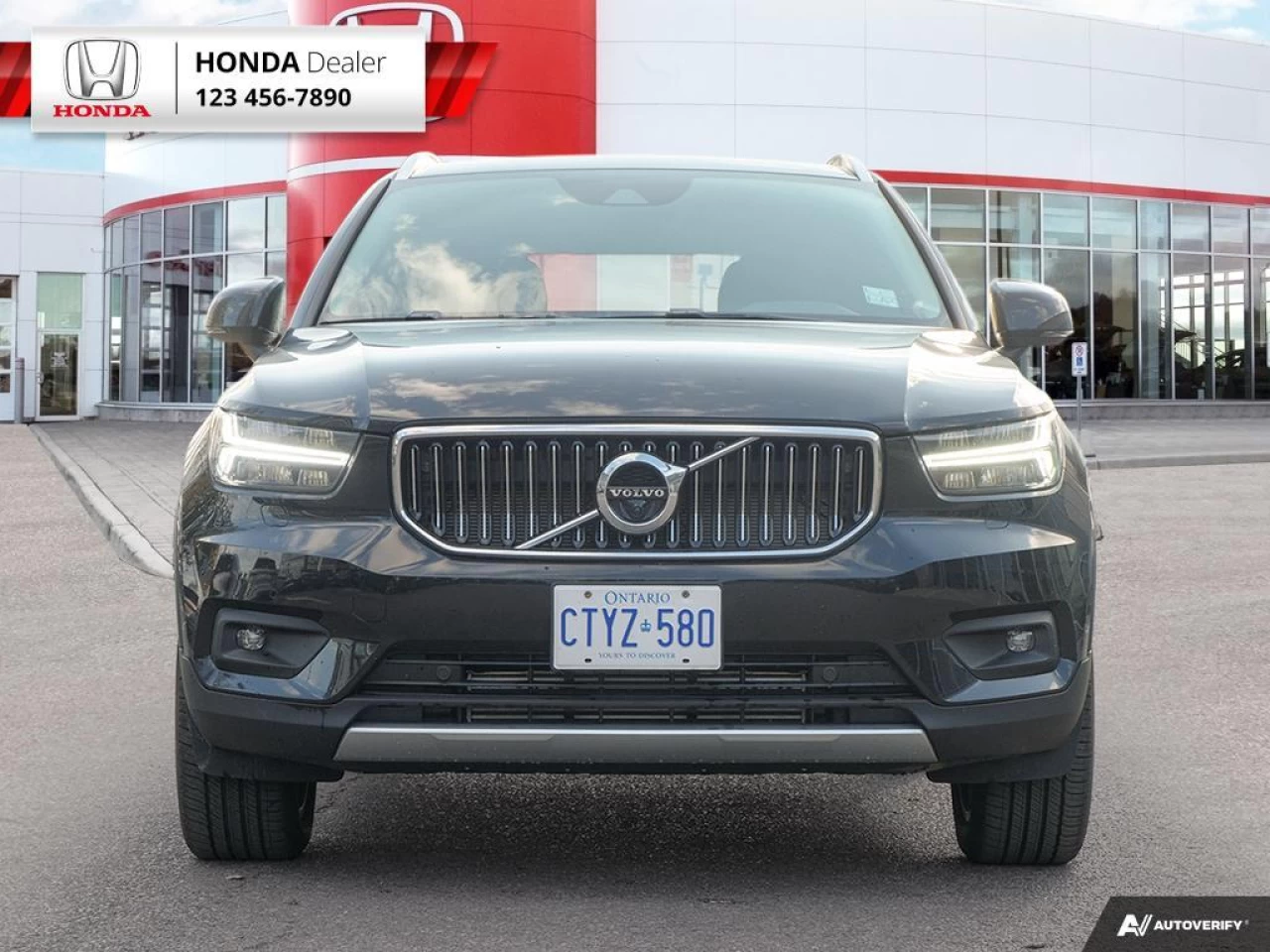 2022 Volvo XC40 T5 Inscription Main Image