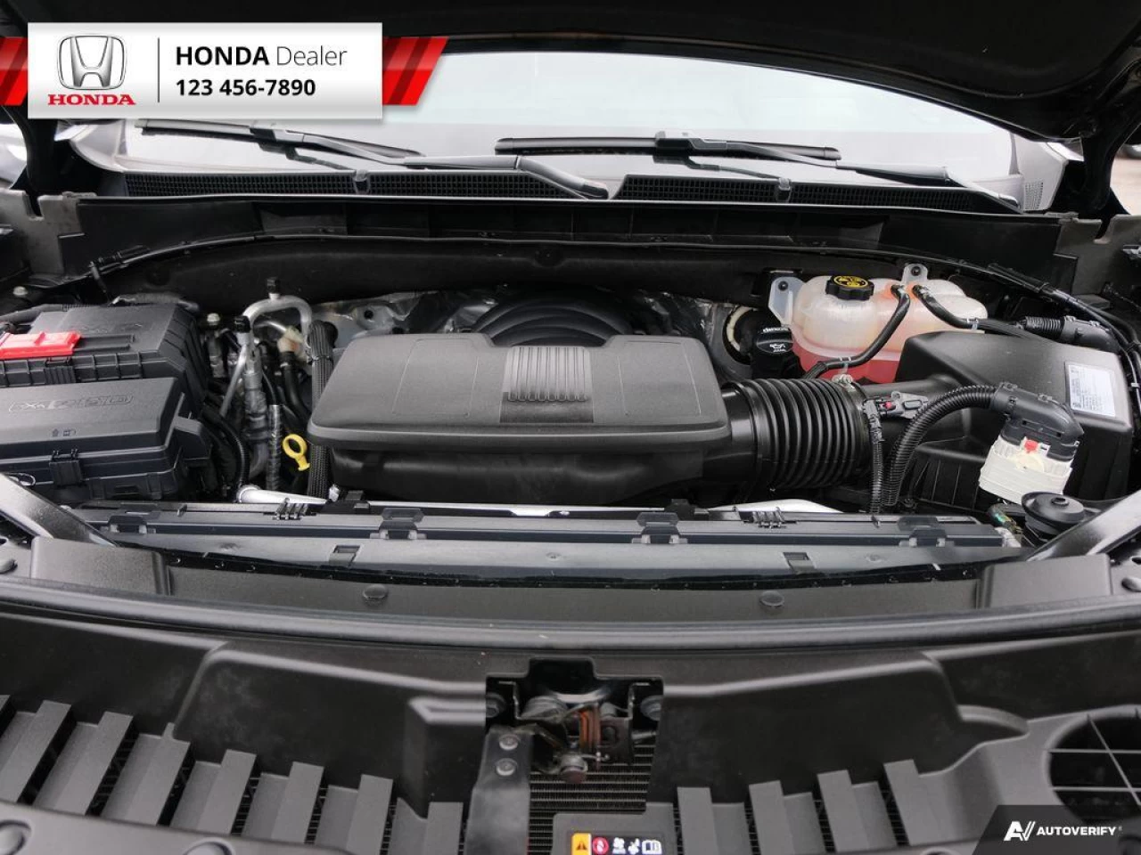 2021 GMC Yukon Denali Main Image