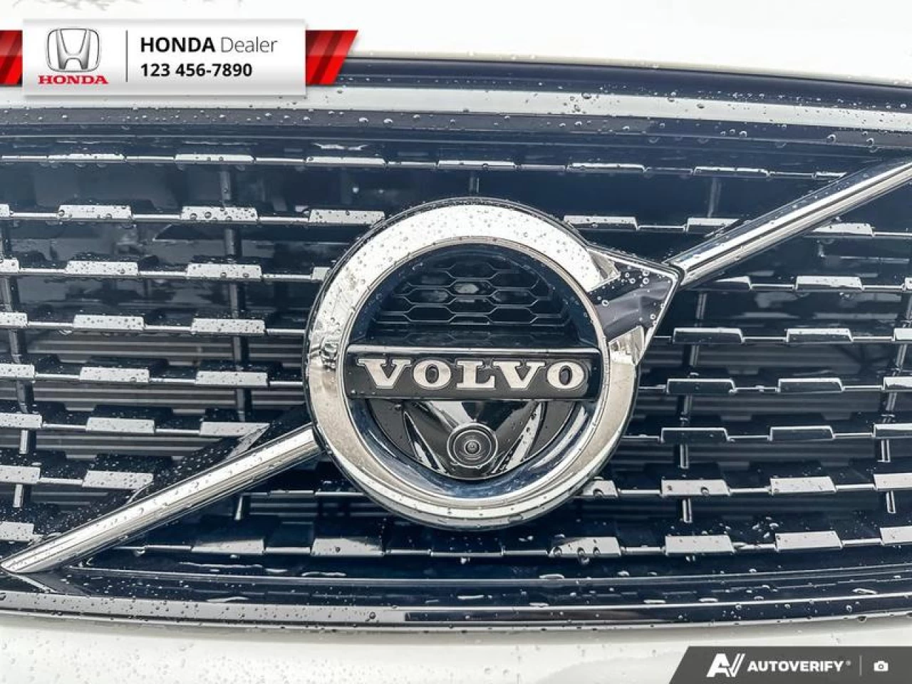 2022 Volvo XC40 T5 Inscription Main Image