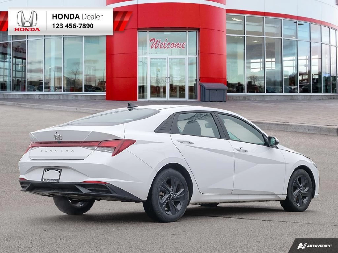 2022 Hyundai Elantra Preferred Main Image