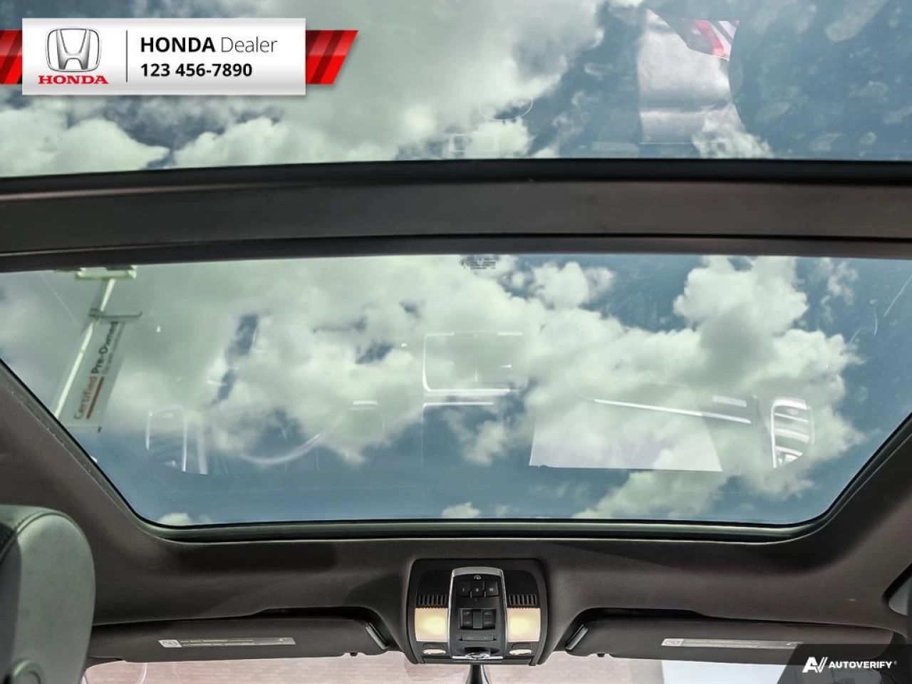 2015 Audi Q7 3.0L TDI Vorsprung Quattro Main Image