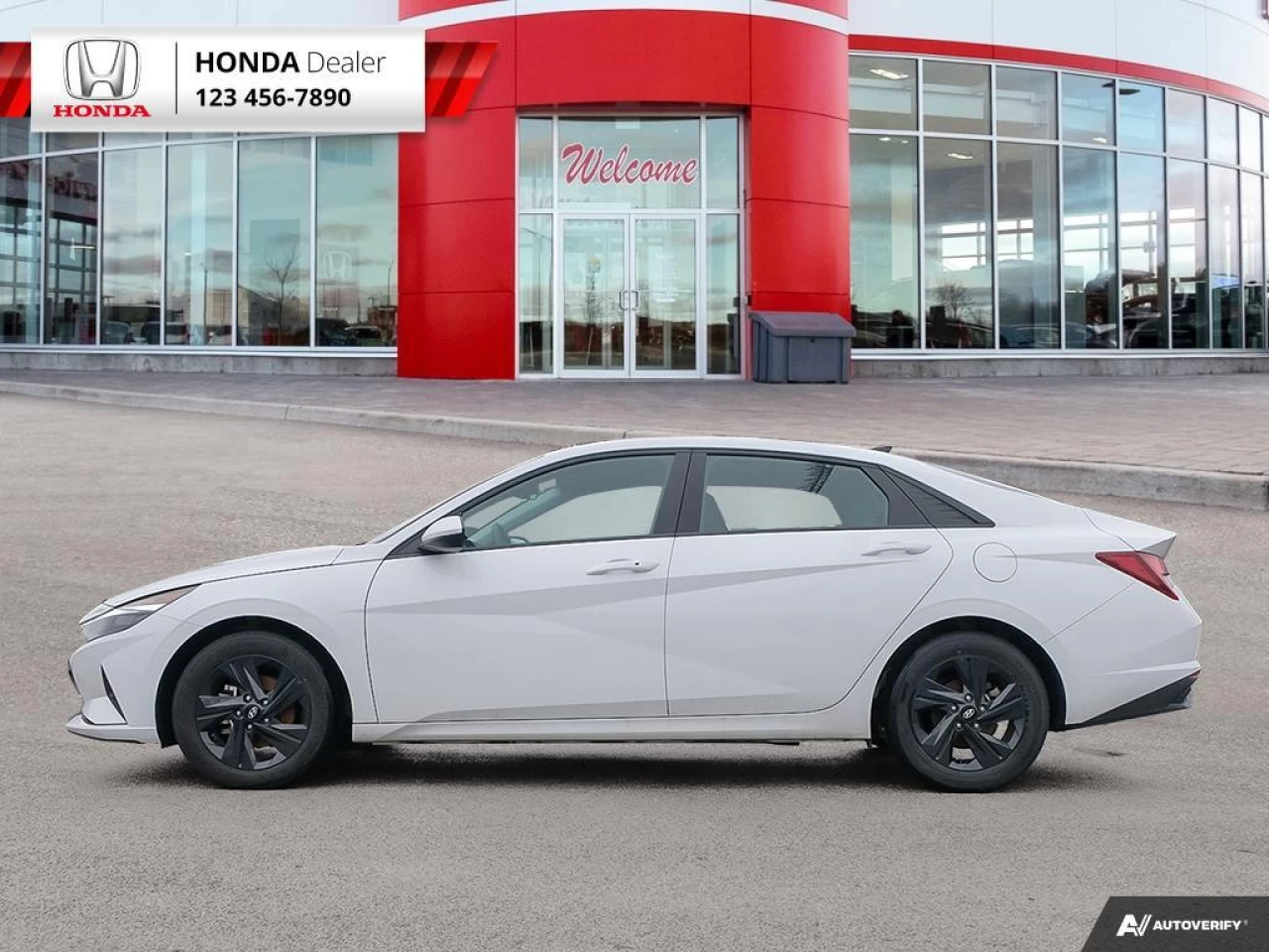 2022 Hyundai Elantra Preferred Main Image