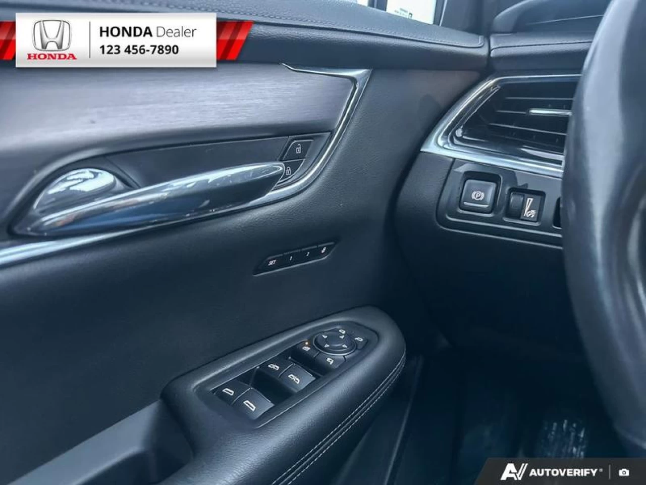 2022 Cadillac XT6 Luxury Main Image