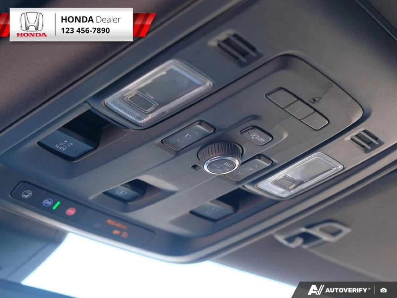 2021 GMC Yukon Denali Main Image