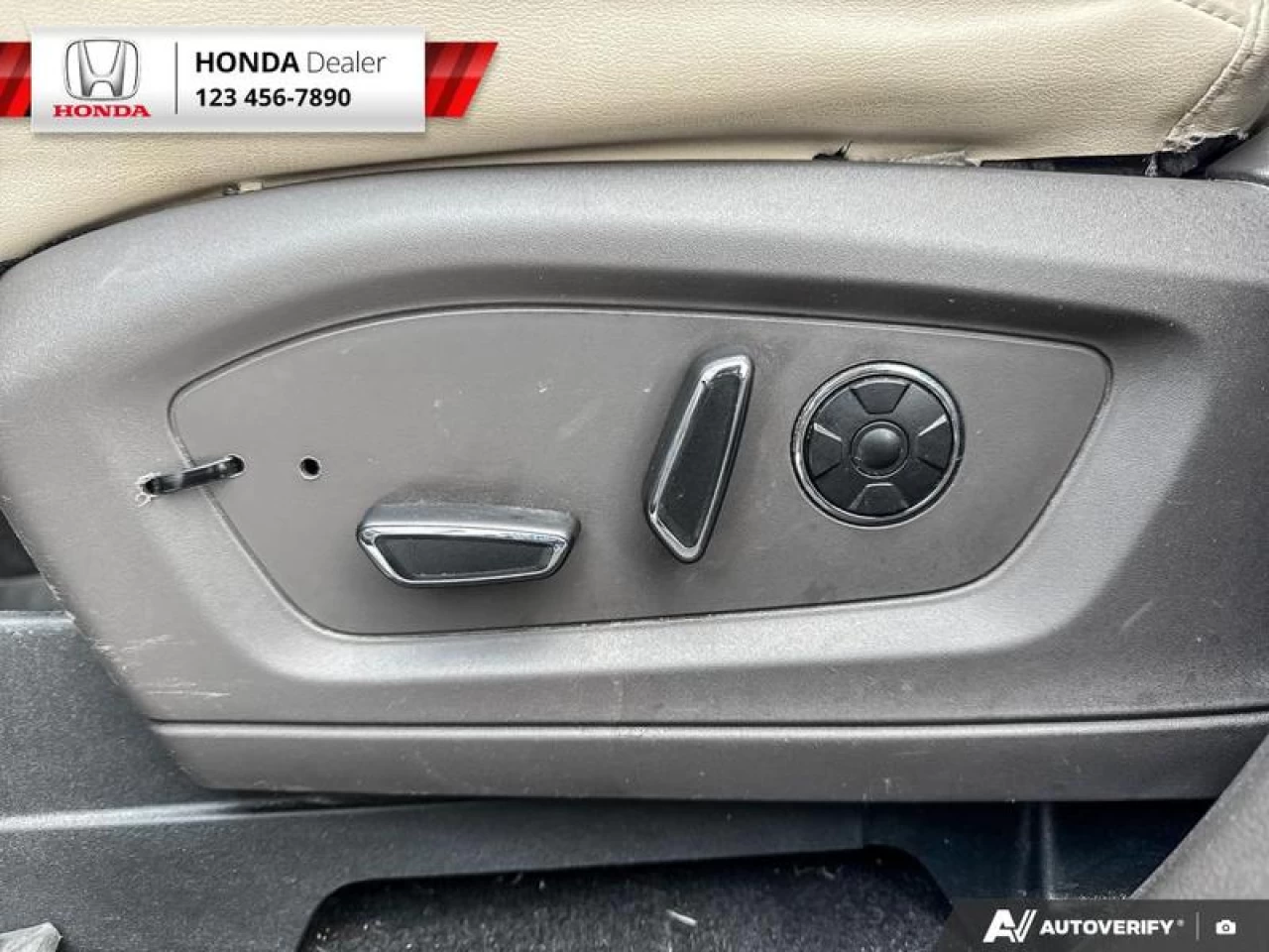 2020 Ford Explorer Platinum Main Image