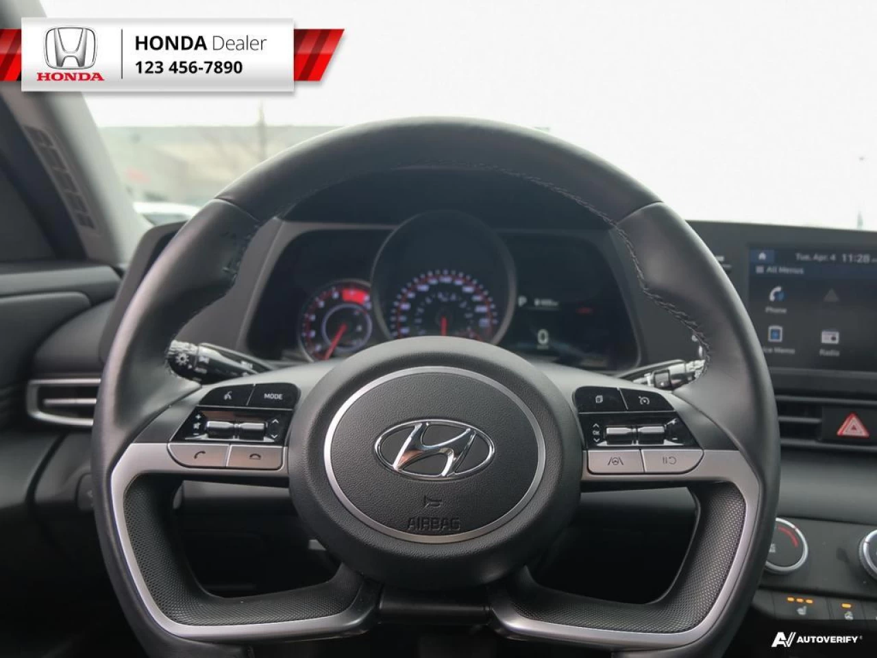 2022 Hyundai Elantra Preferred Main Image