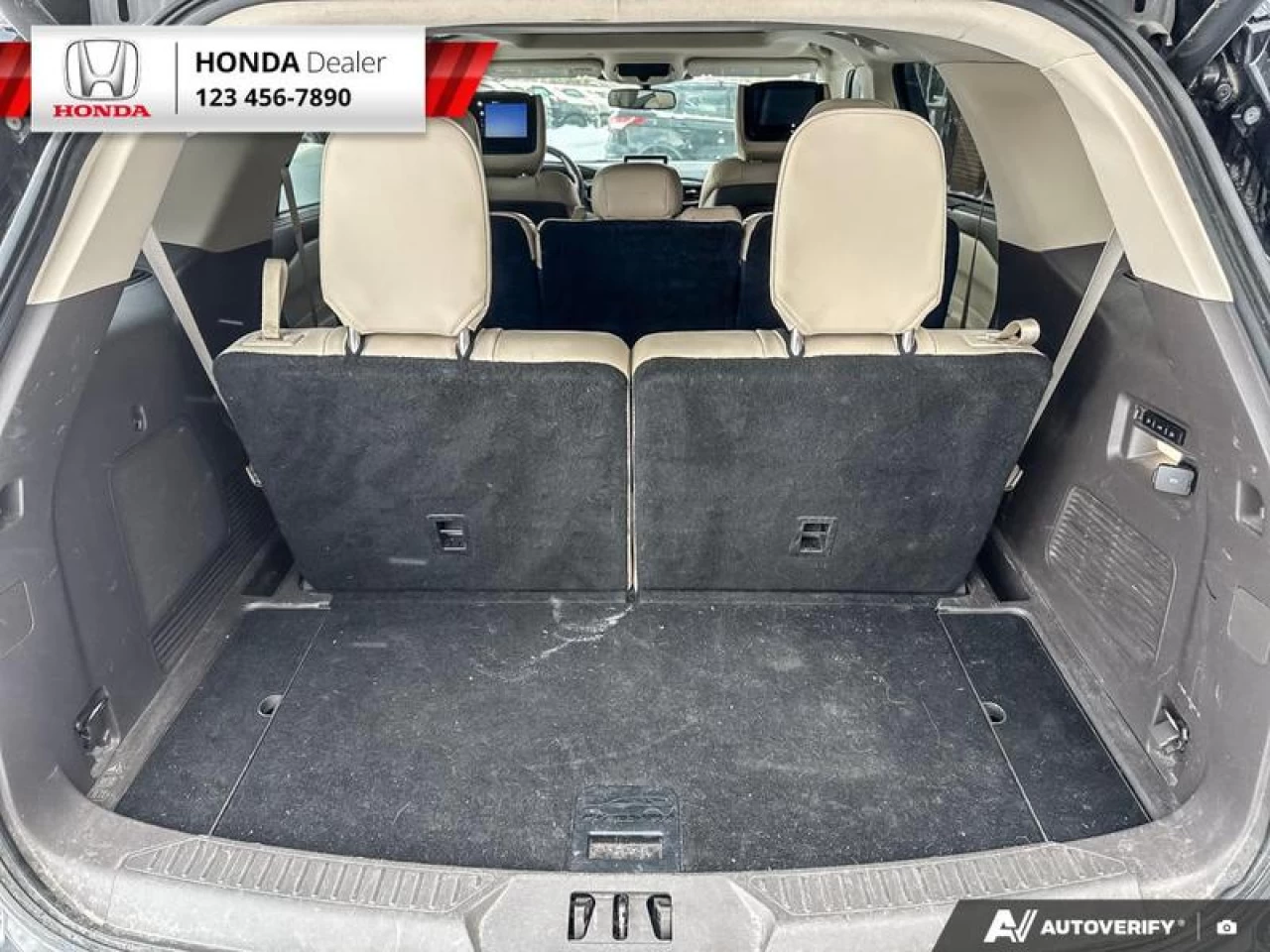 2020 Ford Explorer Platinum Main Image