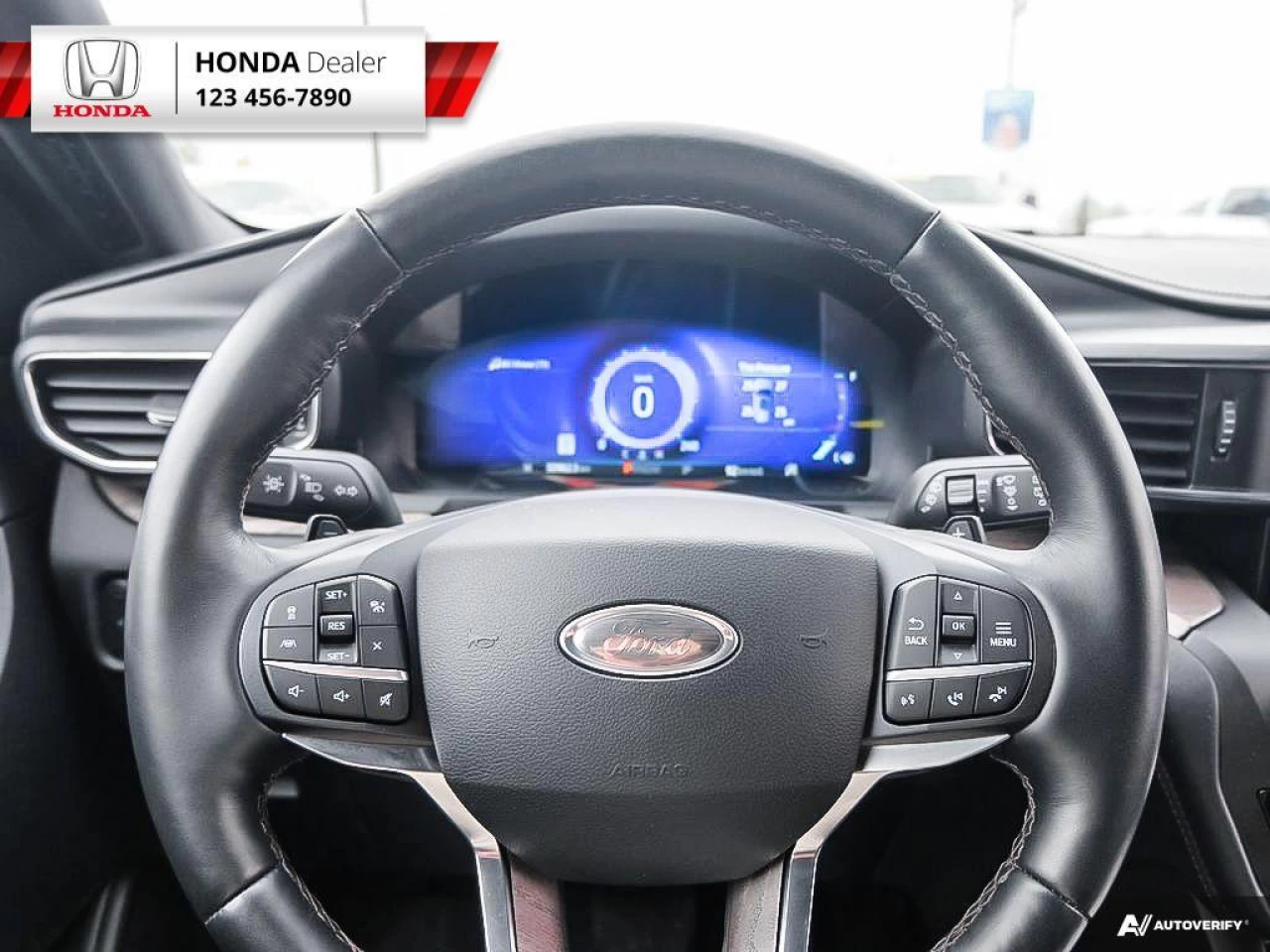 2020 Ford Explorer Platinum Main Image