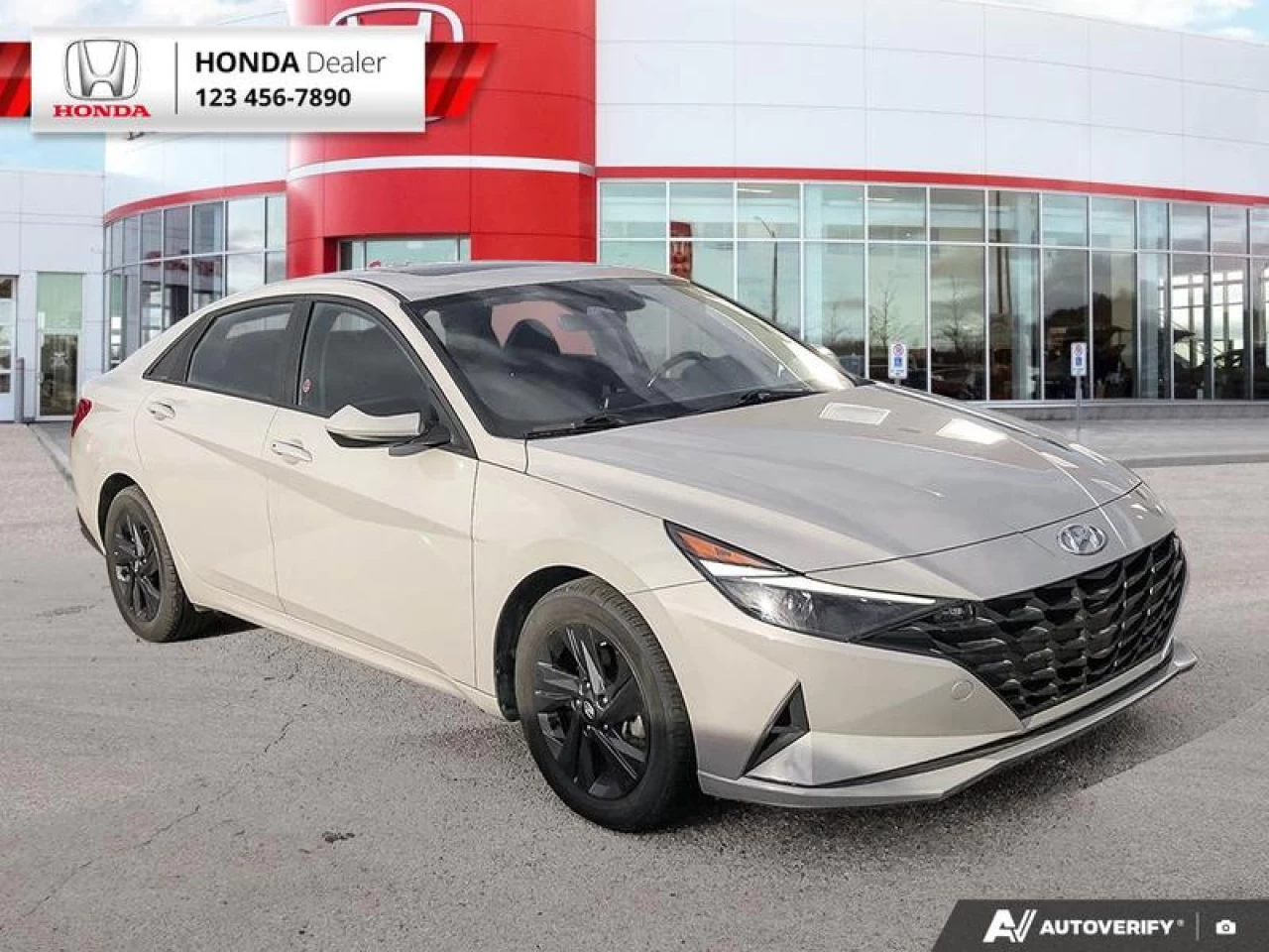 2022 Hyundai Elantra Preferred Main Image