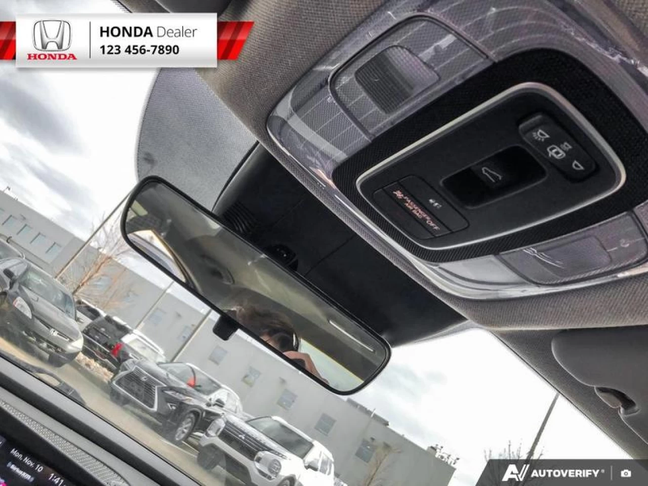 2022 Hyundai Elantra Preferred Main Image