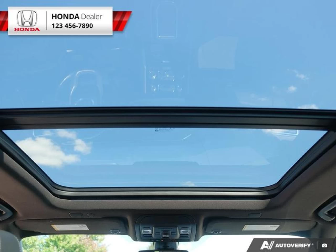 2021 GMC Yukon Denali Main Image