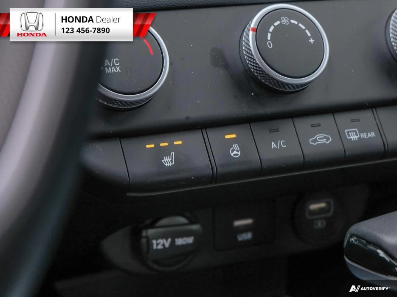 2022 Hyundai Elantra Preferred Main Image