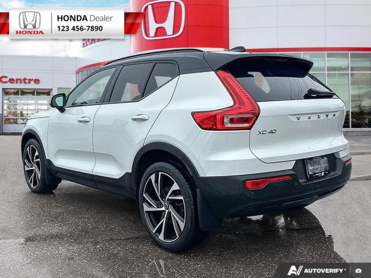 2022 Volvo XC40 T5 Inscription Main Image