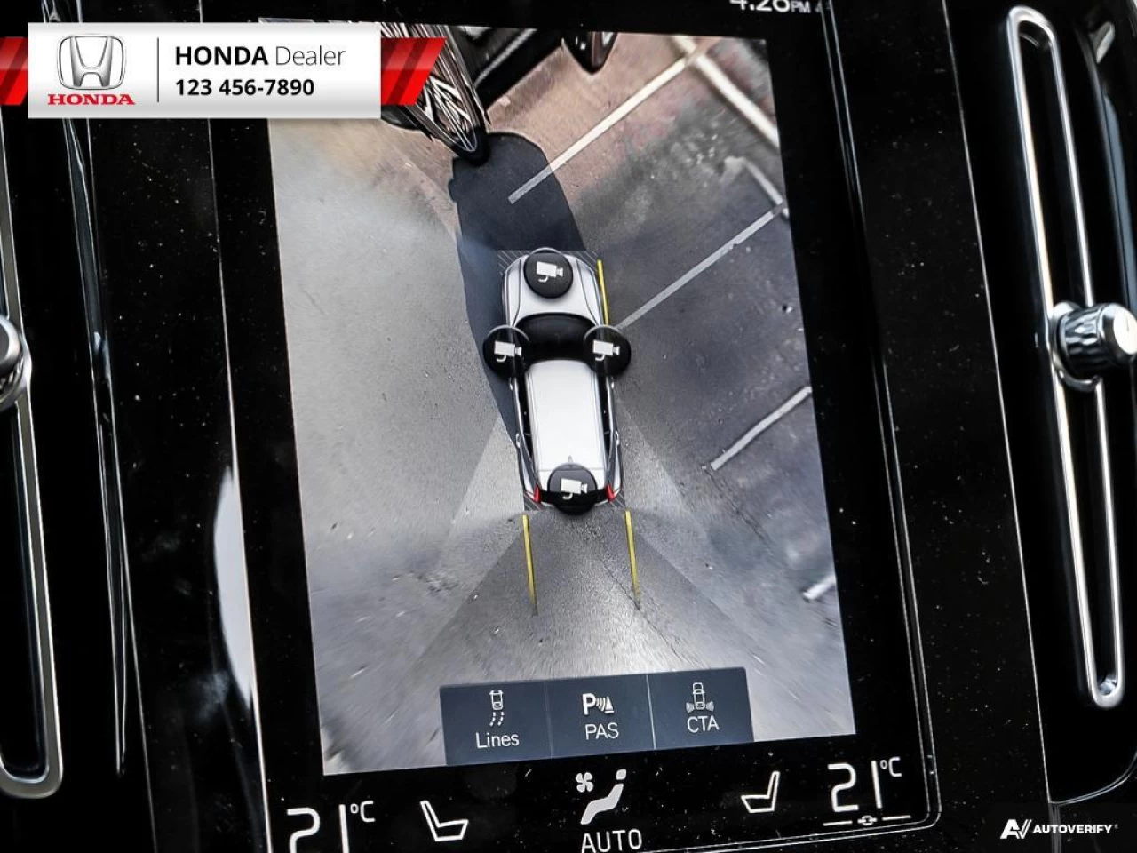 2022 Volvo XC40 T5 Inscription Main Image