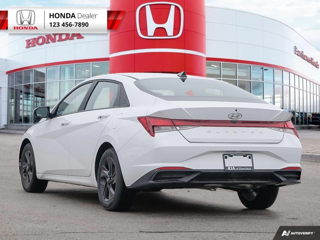 2022 Hyundai Elantra Preferred Main Image