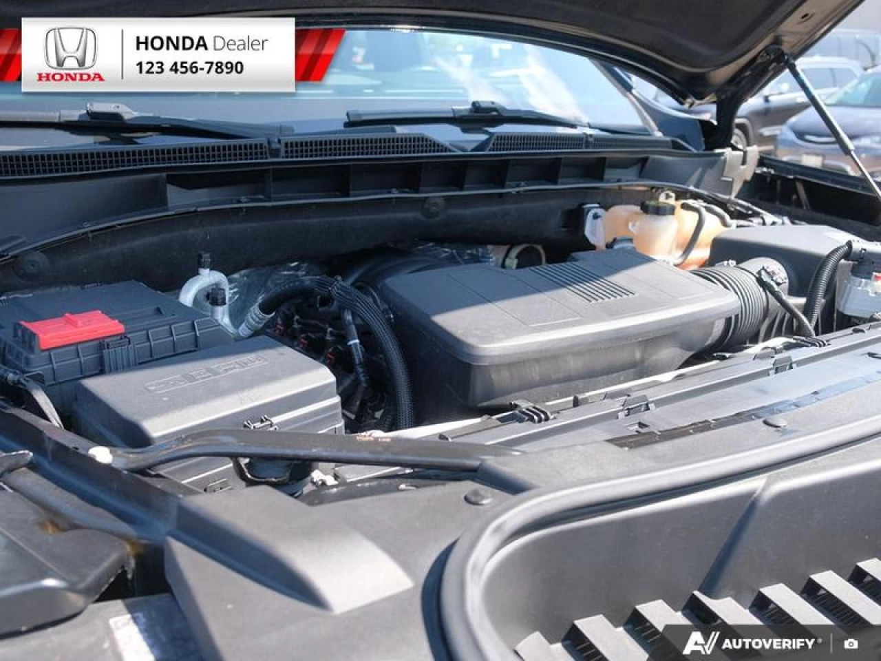 2021 GMC Yukon Denali Main Image