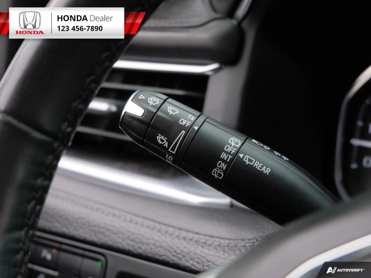 2021 GMC Yukon Denali Main Image