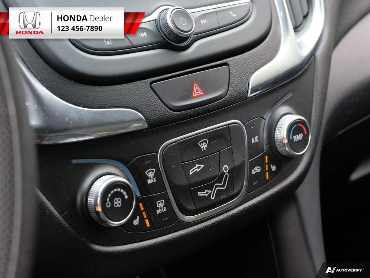 2019 Chevrolet Equinox LT Main Image