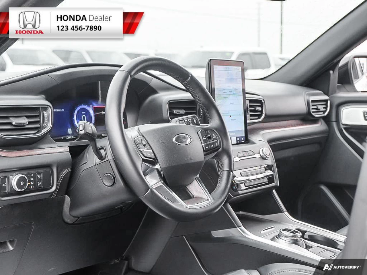 2020 Ford Explorer Platinum Main Image