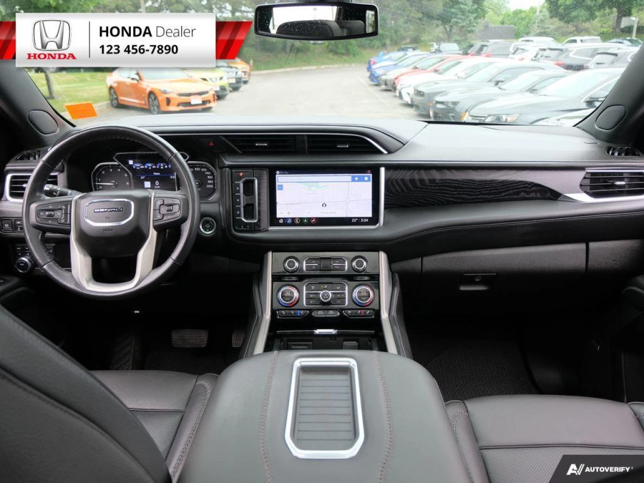 2021 GMC Yukon Denali Main Image