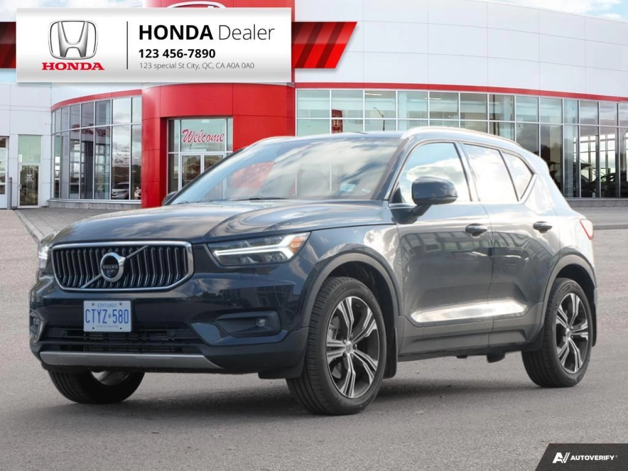 2022 Volvo XC40 T5 Inscription Main Image