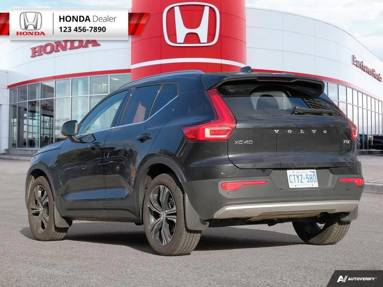 2022 Volvo XC40 T5 Inscription Main Image