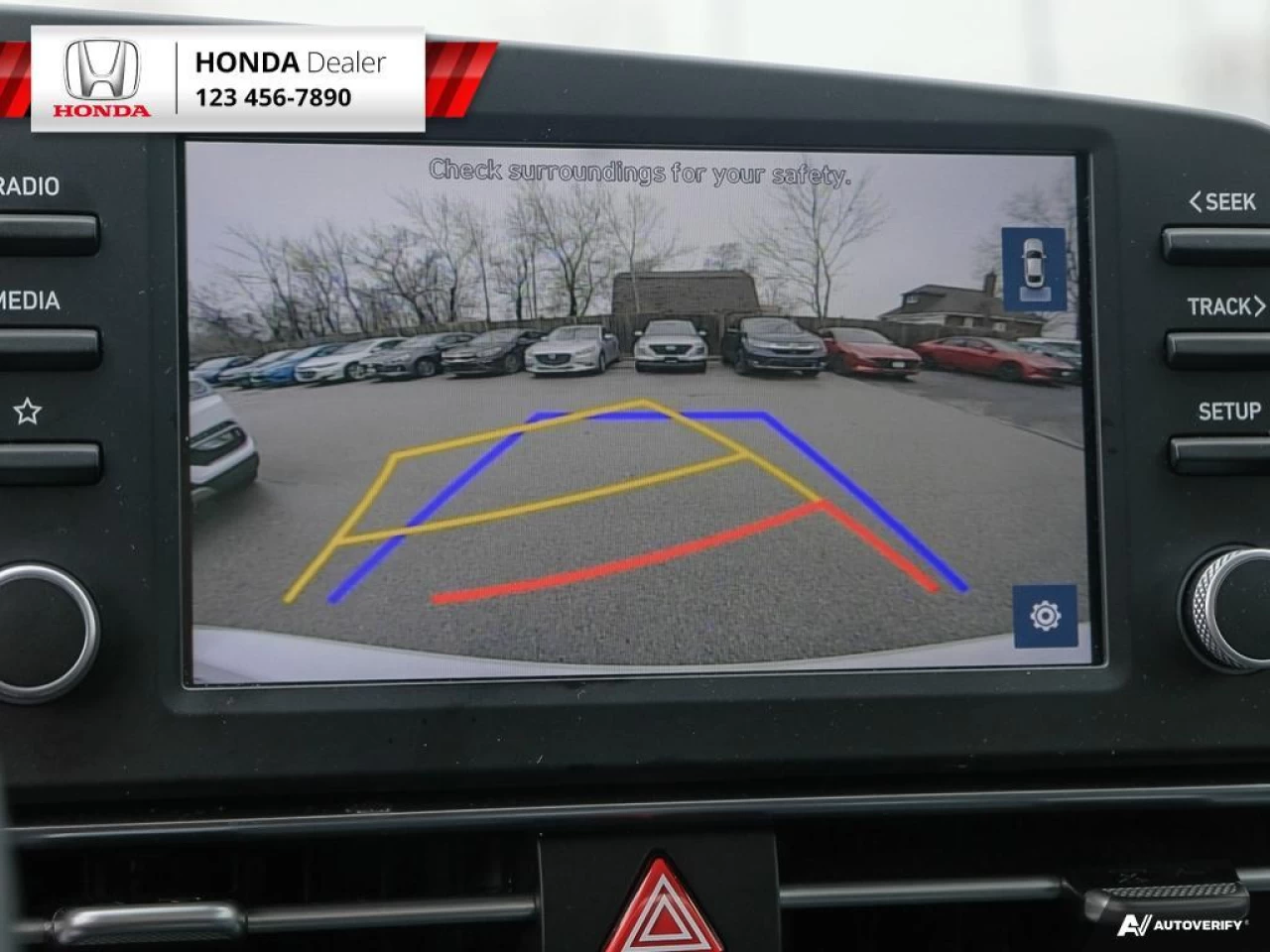 2022 Hyundai Elantra Preferred Main Image