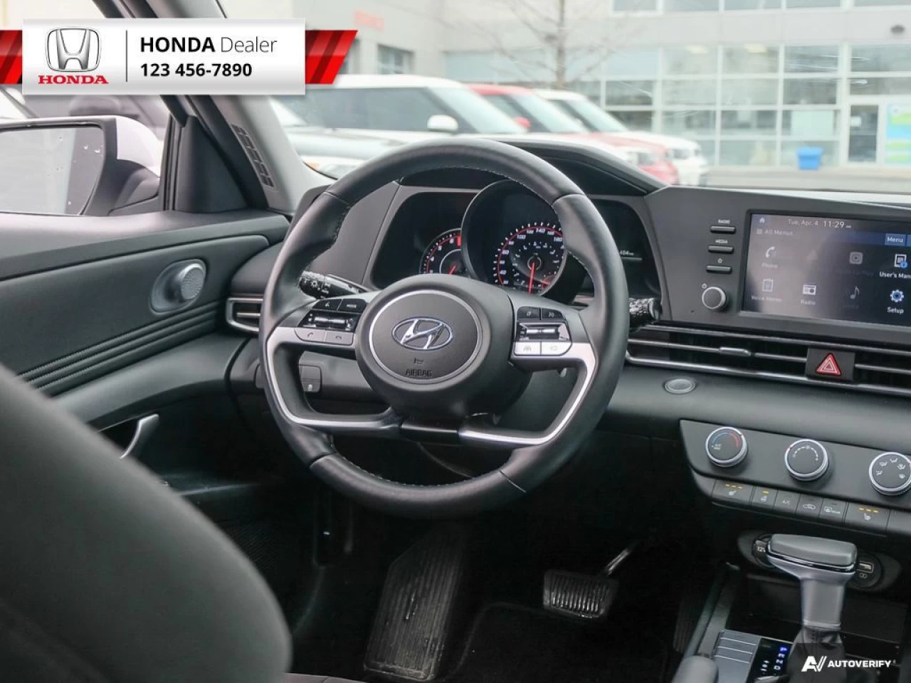 2022 Hyundai Elantra Preferred Main Image