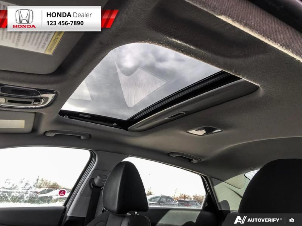 2022 Hyundai Elantra Preferred Main Image