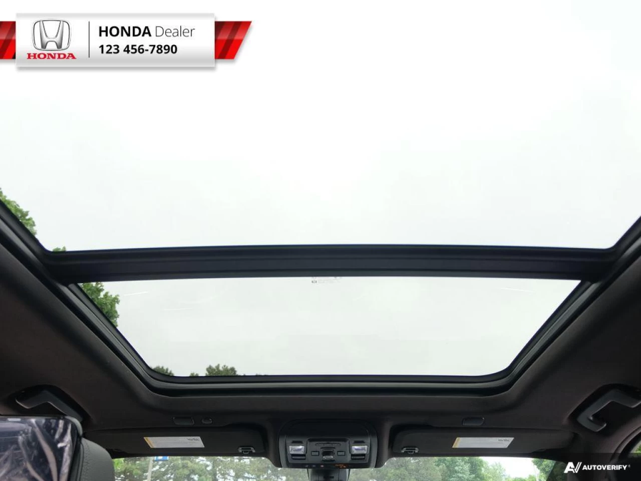 2021 GMC Yukon Denali Main Image