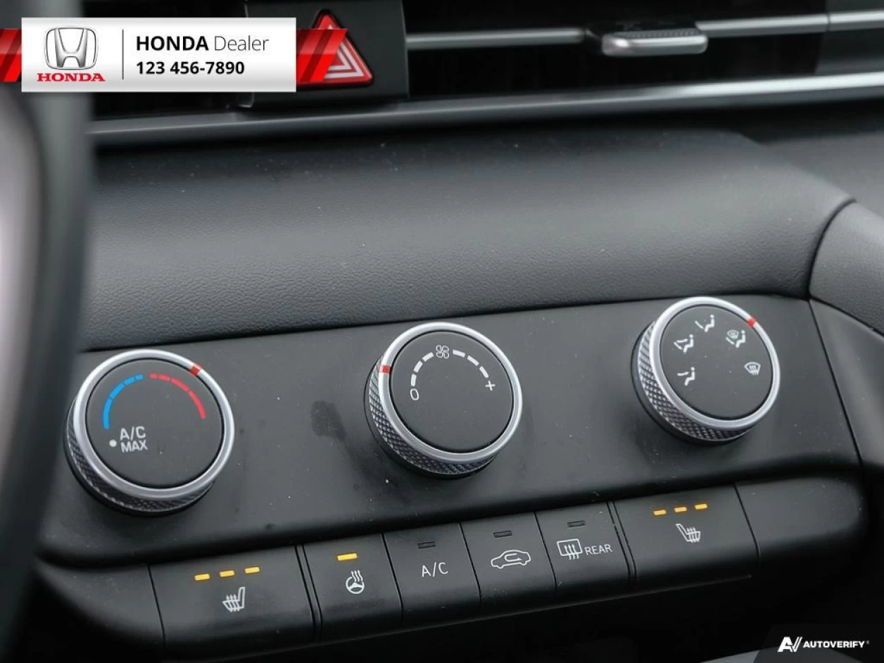 2022 Hyundai Elantra Preferred Main Image