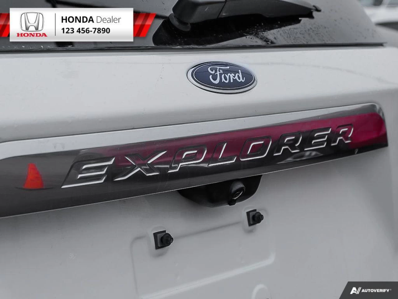 2020 Ford Explorer Platinum Main Image