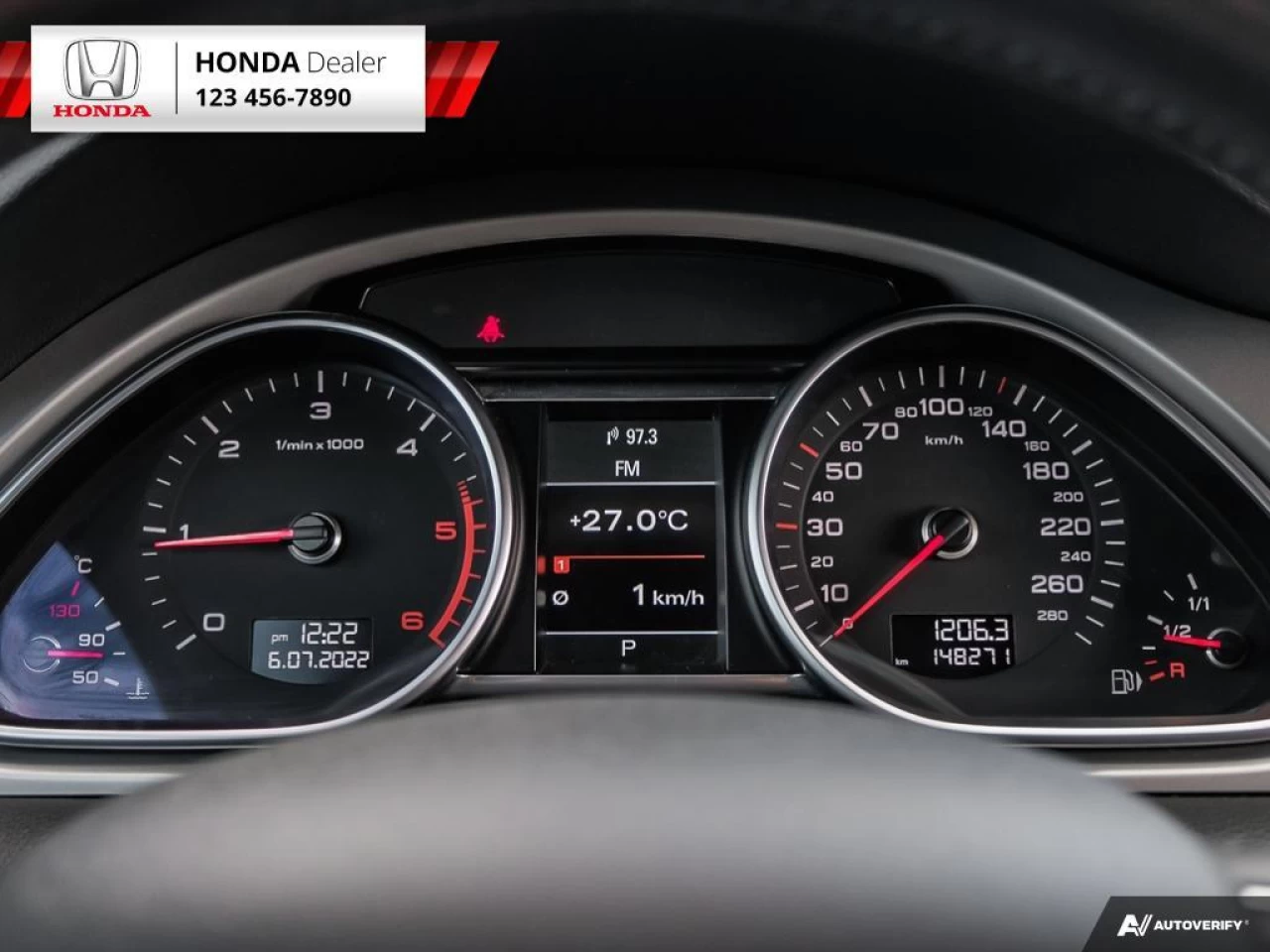 2015 Audi Q7 3.0L TDI Vorsprung Quattro Main Image