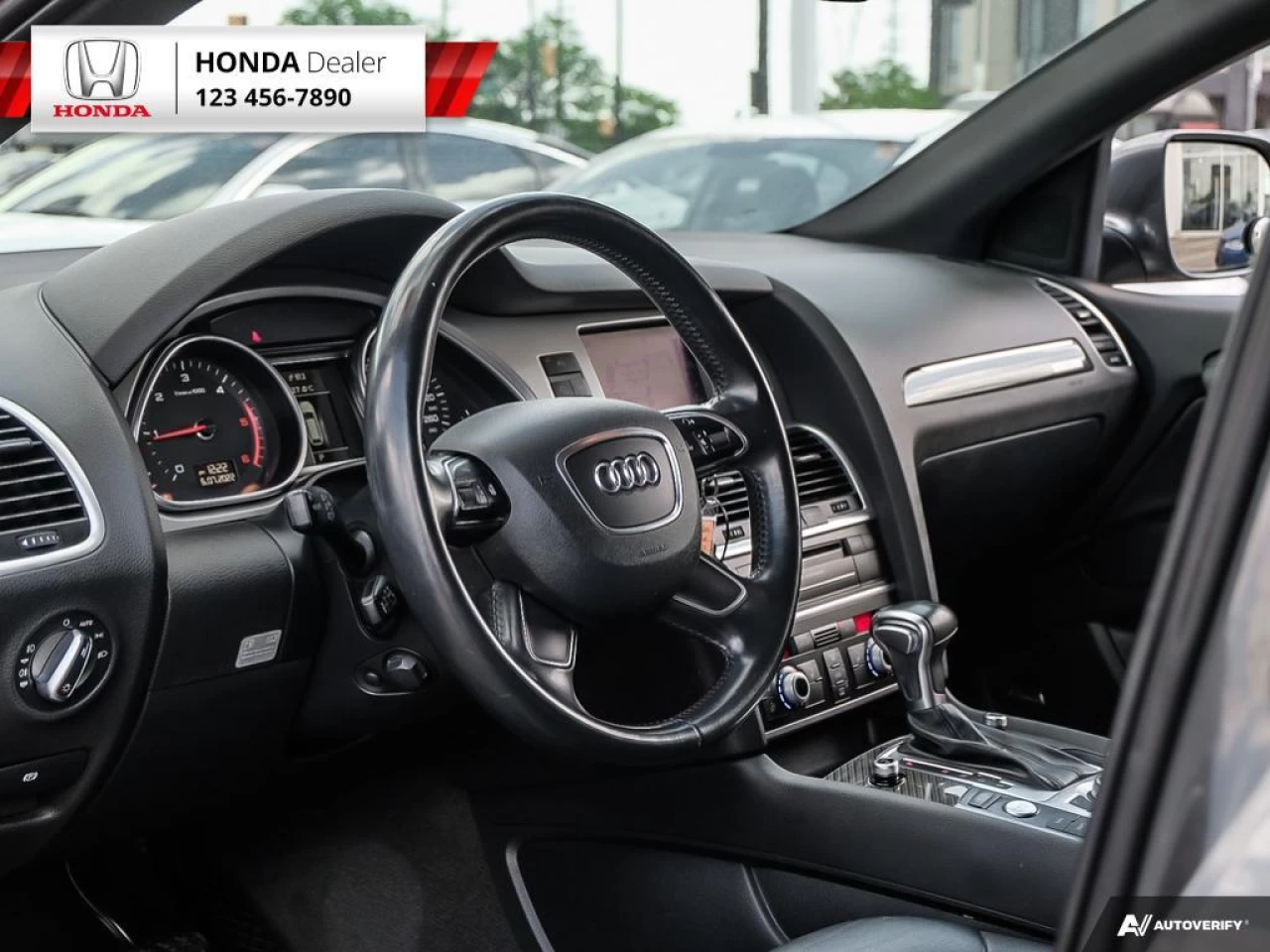 2015 Audi Q7 3.0L TDI Vorsprung Quattro Main Image