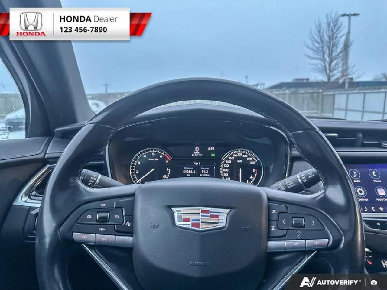 2022 Cadillac XT6 Luxury Main Image