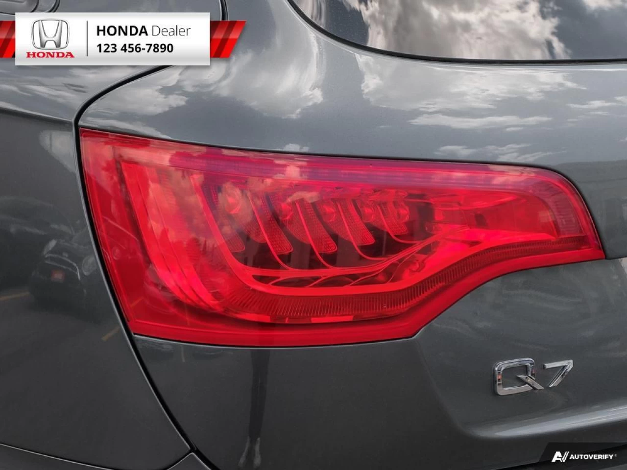 2015 Audi Q7 3.0L TDI Vorsprung Quattro Main Image