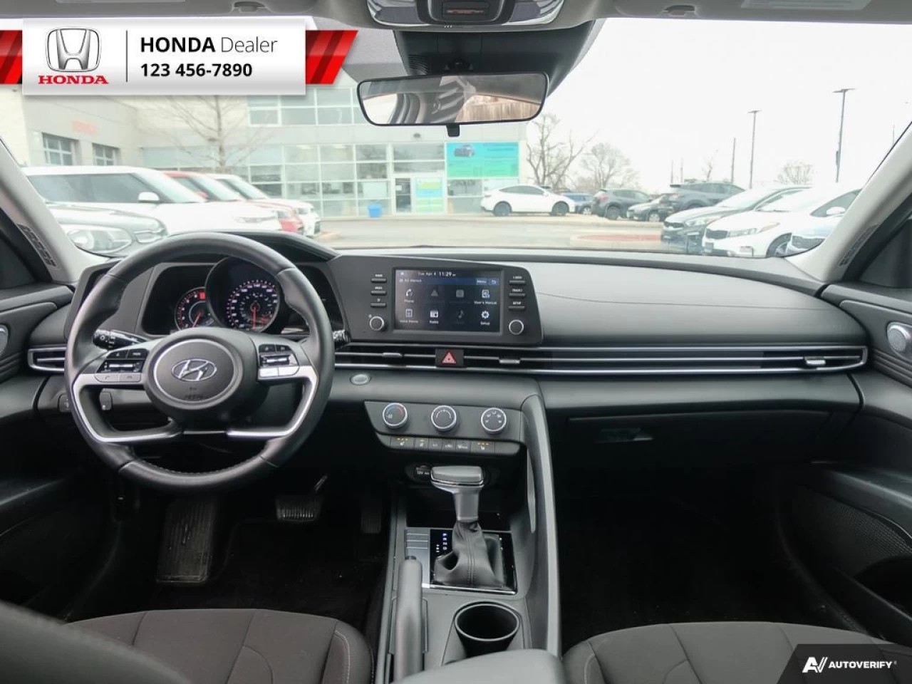 2022 Hyundai Elantra Preferred Main Image