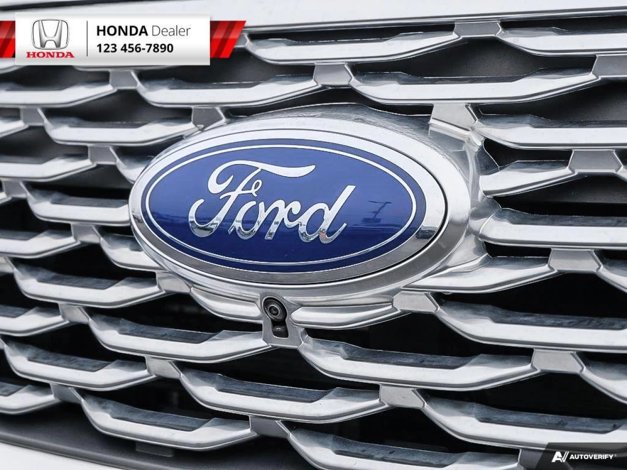 2020 Ford Explorer Platinum Main Image