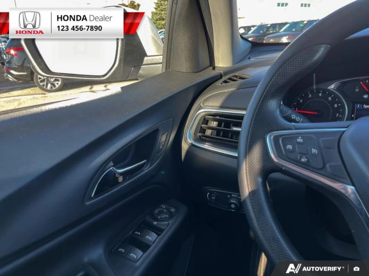 2019 Chevrolet Equinox LT Main Image