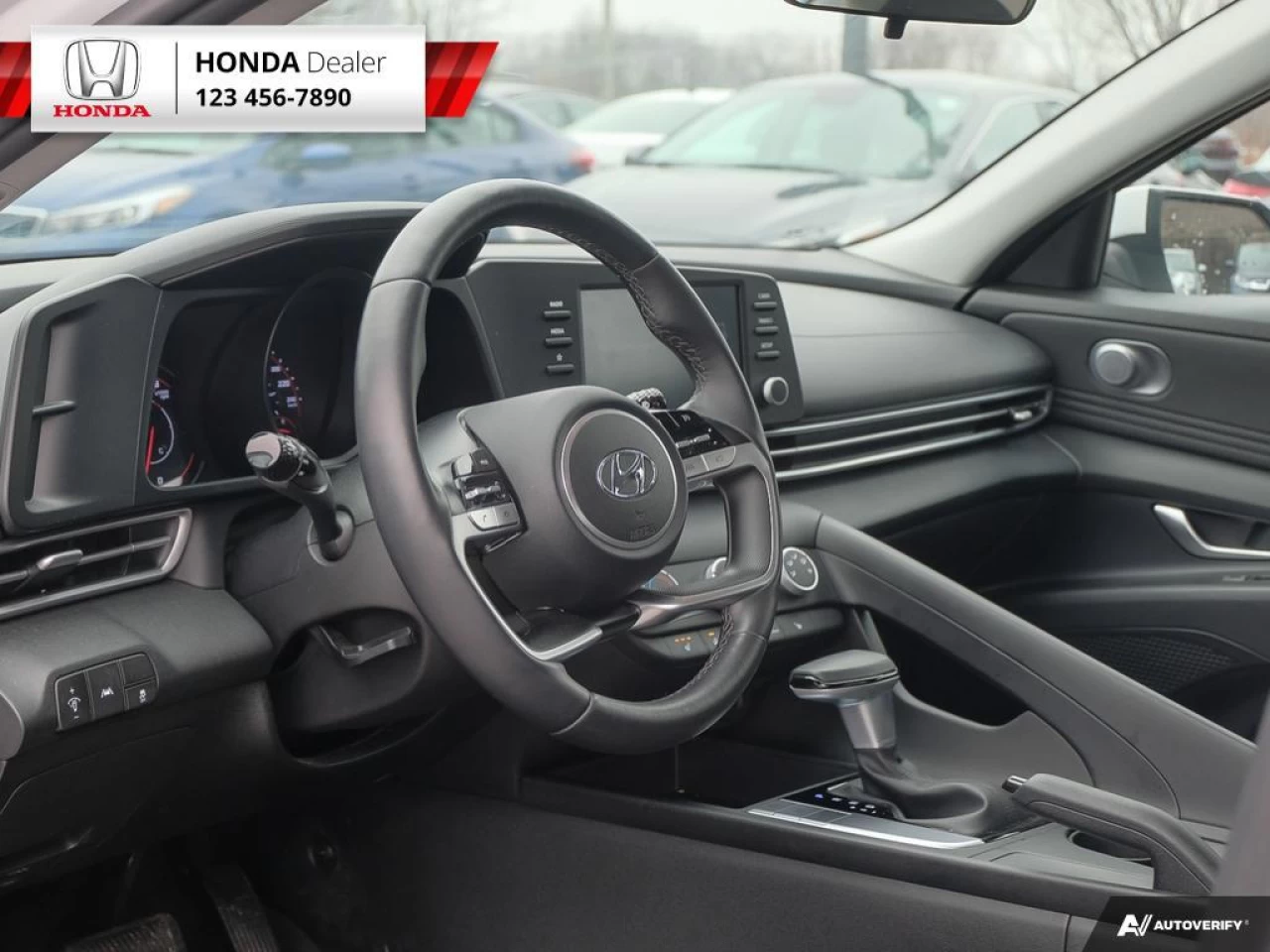 2022 Hyundai Elantra Preferred Main Image