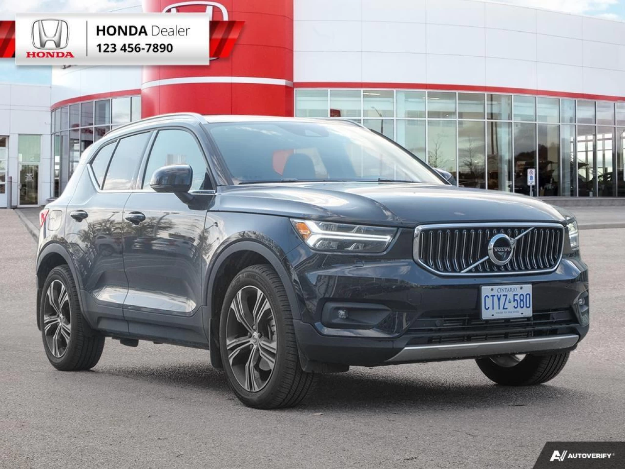 2022 Volvo XC40 T5 Inscription Main Image