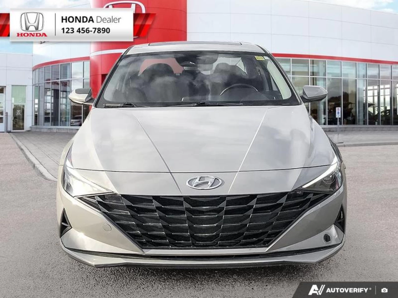 2022 Hyundai Elantra Preferred Main Image