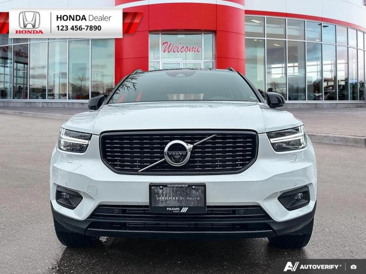 2022 Volvo XC40 T5 Inscription Main Image