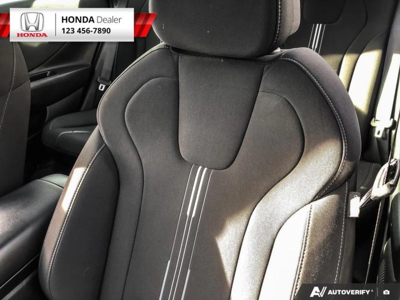 2022 Hyundai Elantra Preferred Main Image