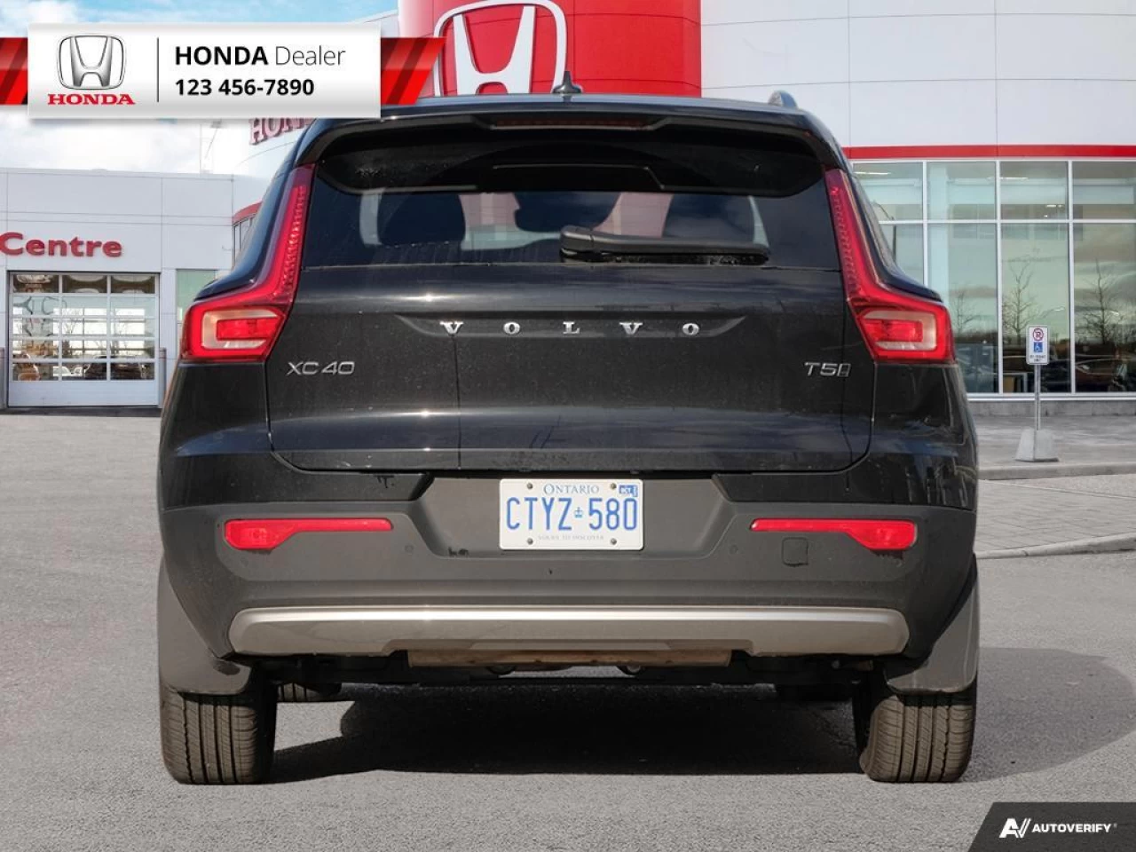 2022 Volvo XC40 T5 Inscription Main Image