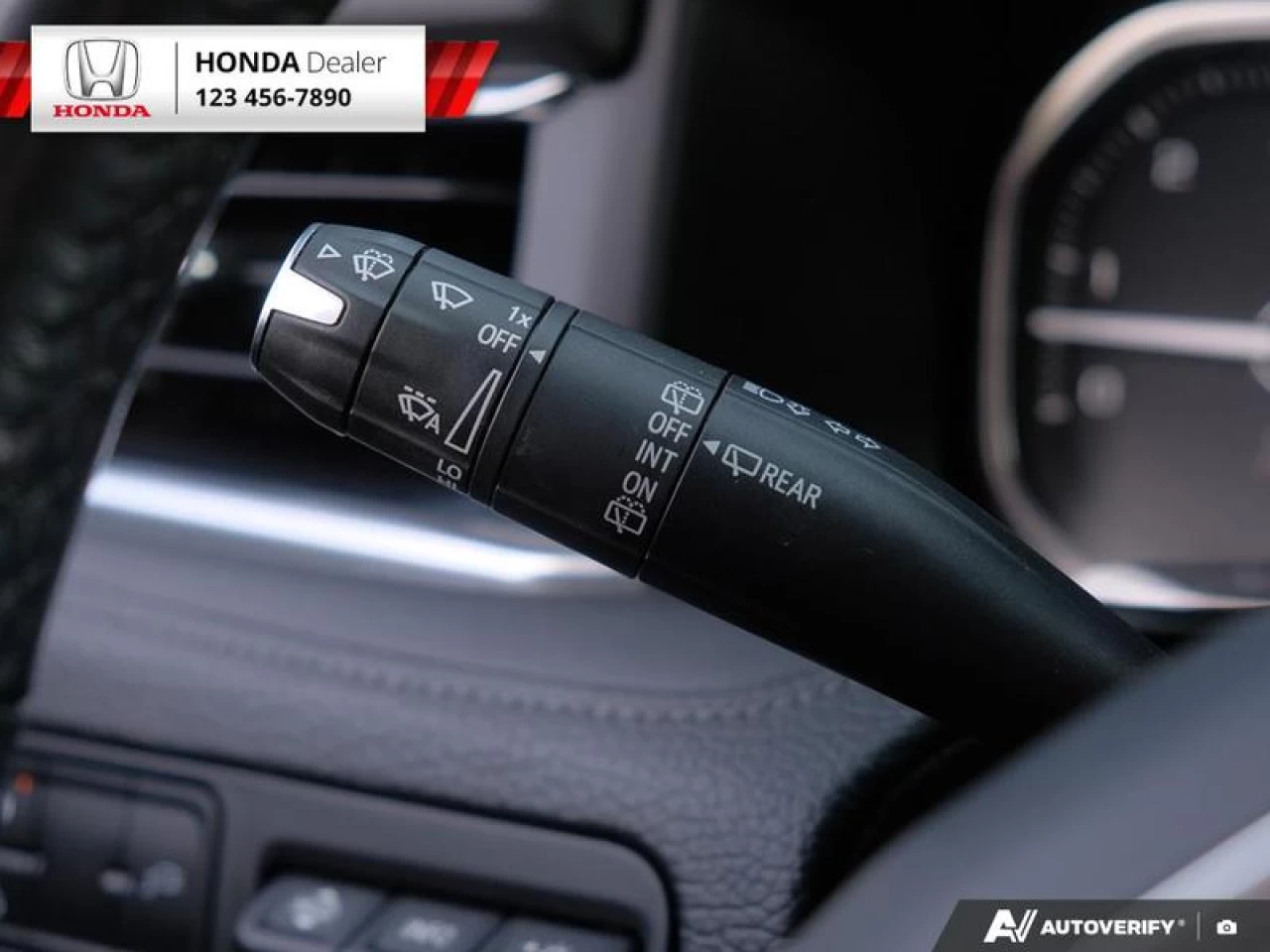 2021 GMC Yukon Denali Main Image