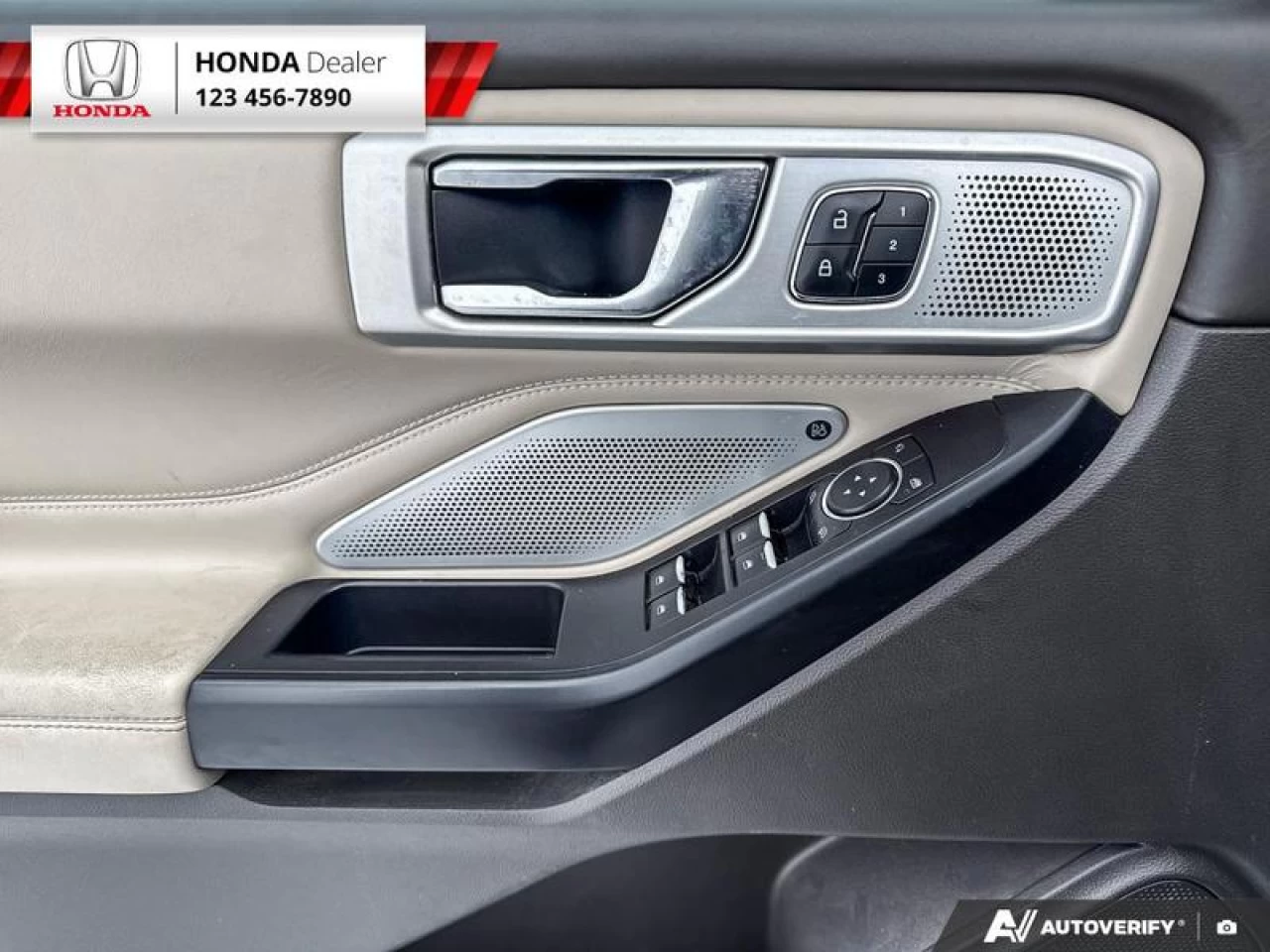 2020 Ford Explorer Platinum Main Image